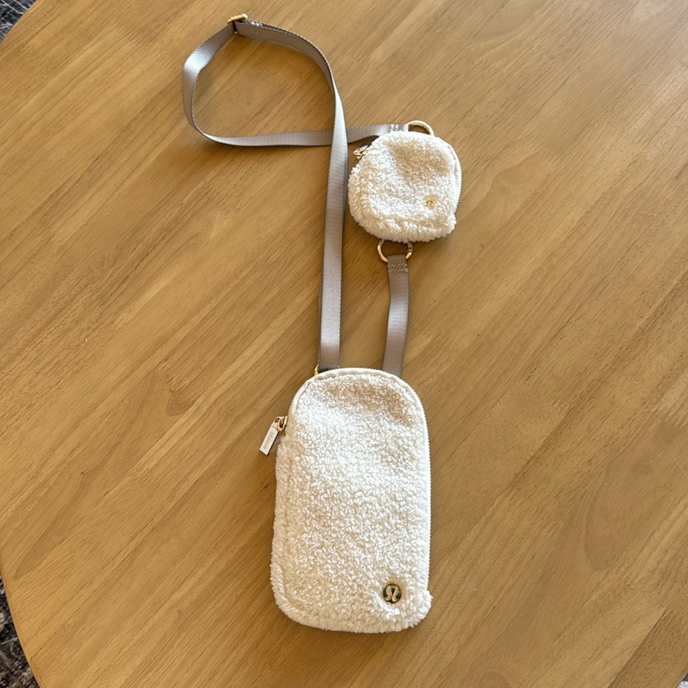Lululemon Modular Phone Fleece Crossbody Bag